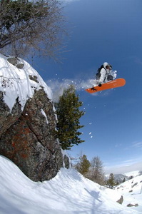 Xtrallusion offers independent self-guided Walking, Adventure, Activity, Skiing and Paragliding Holiday itineraries on the Italian Rivieras, in the Italian Lakes, in the Italian Alps and in some of the most beautiful corners of Italy.